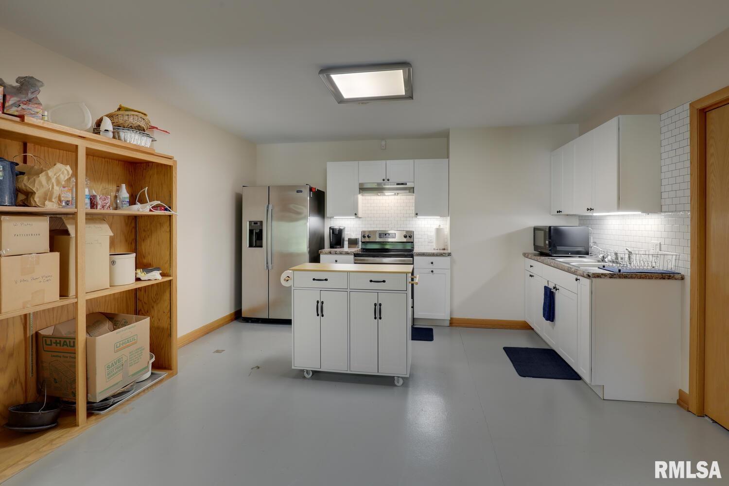 100 South Quail Walk Road Macomb, IL 61455 - Photo 37 of 59