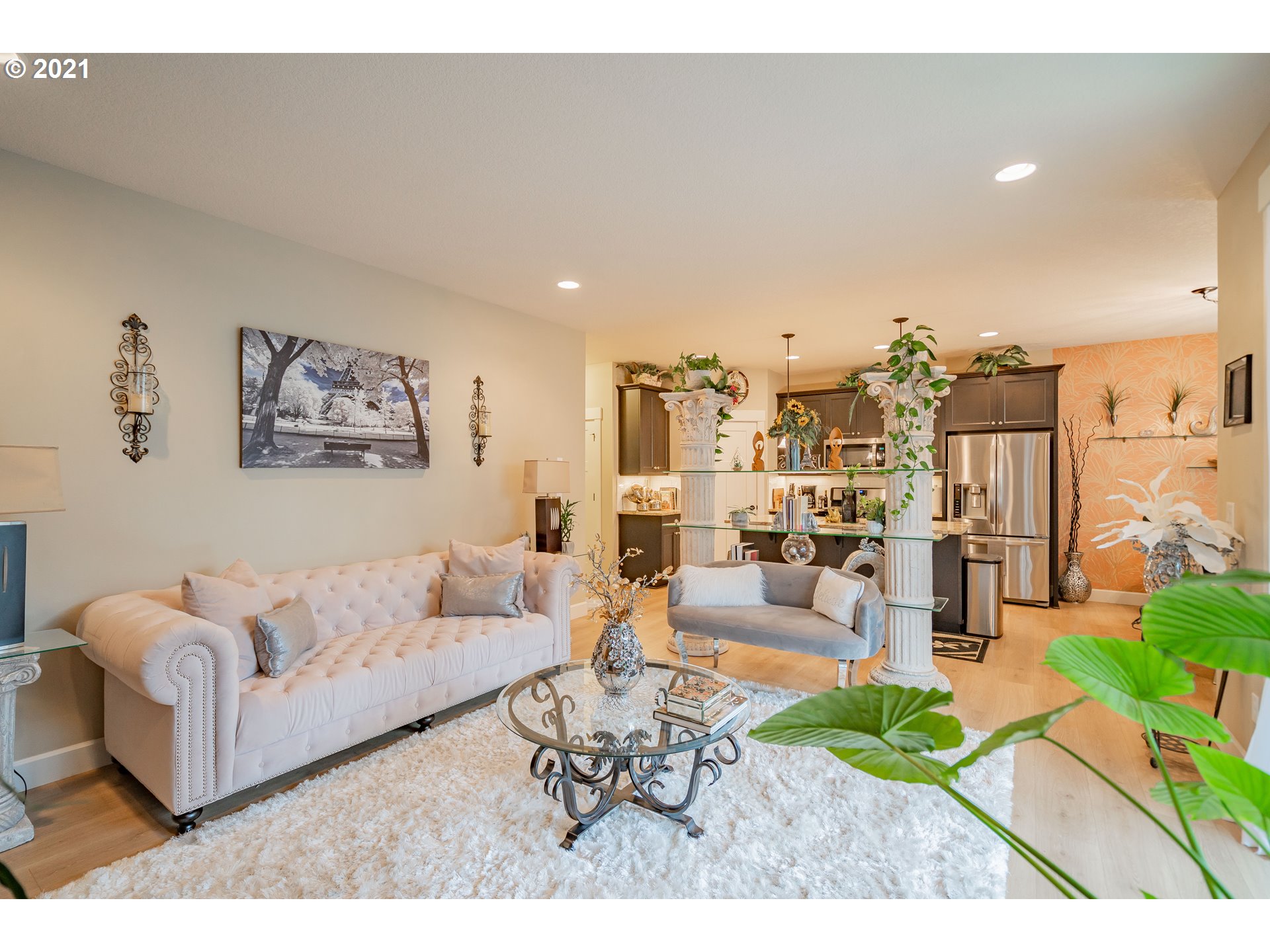 1248 South Quail Run Place Ridgefield, WA 98642 - Photo 10 of 28 a living room with furniture
