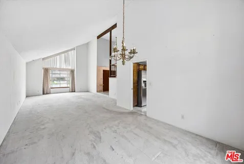 $899,000 | 23255 Covello Street, Canoga Park, CA 91304