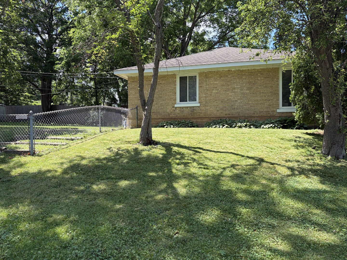 649 East Rockland Road Libertyville, IL 60048 - Photo 3 of 3