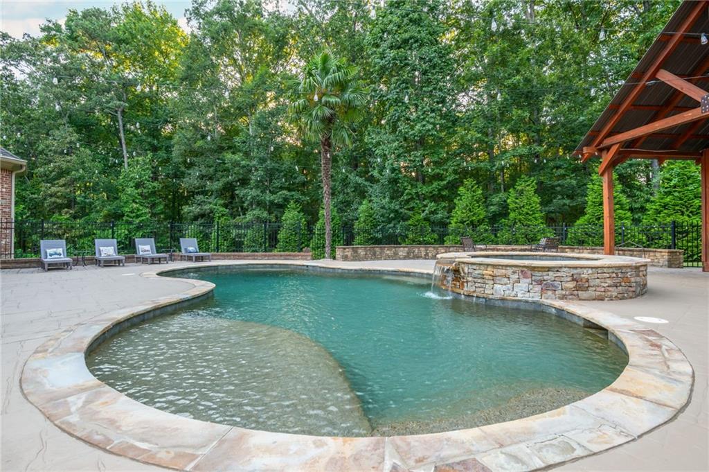 644 Herring Road Grayson, GA 30017 - Photo 23 of 69