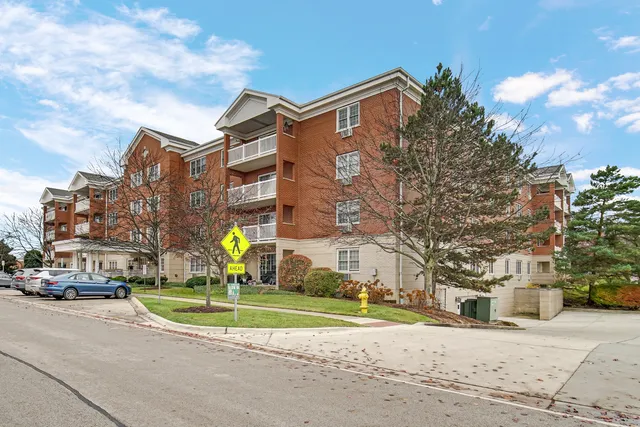 $204,000 | 1220 Depot Street, Unit 409, Glenview, IL 60025