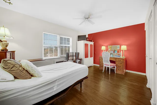 $204,000 | 1220 Depot Street, Unit 409, Glenview, IL 60025