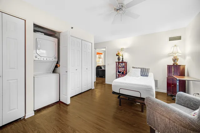 $204,000 | 1220 Depot Street, Unit 409, Glenview, IL 60025