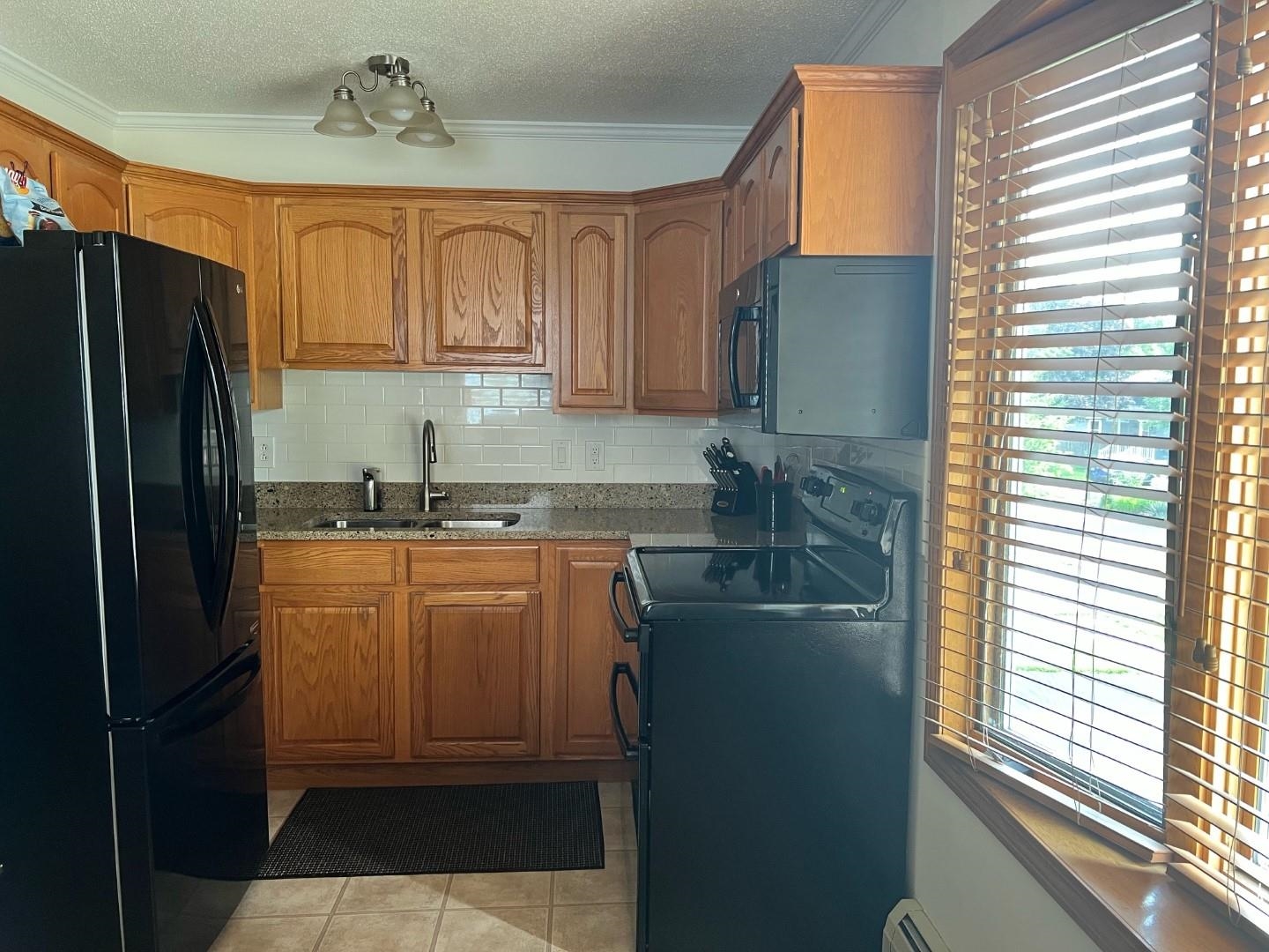 67 Faith Street Burlington, VT 05408 - Photo 2 of 28