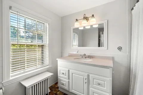 $1,195,000 | 3 Vassar Road, Marblehead, MA 01945