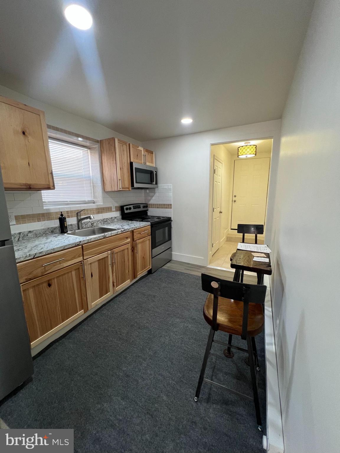 328 Virginia Avenue, Unit A Cumberland, MD 21502 - Photo 5 of 10 New, new, new!