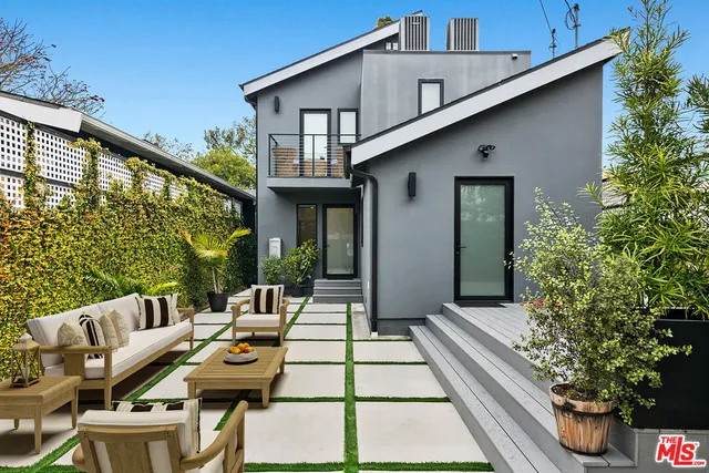 $9,500 | 1306 Cabrillo Avenue, Venice, CA 90291