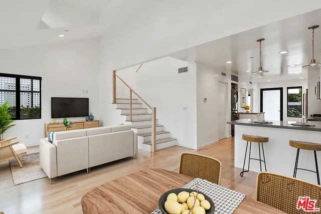 $9,500 | 1306 Cabrillo Avenue, Venice, CA 90291