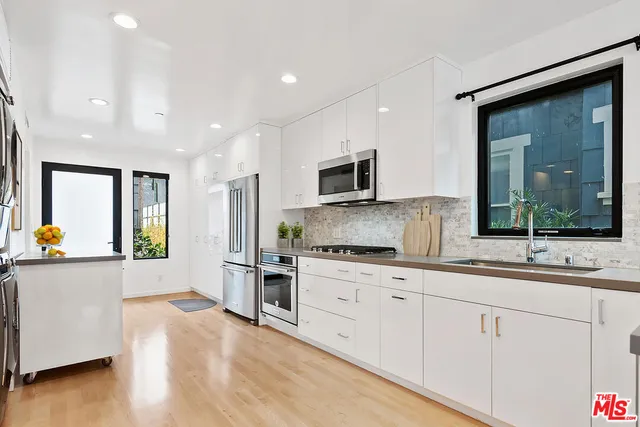 $9,500 | 1306 Cabrillo Avenue, Venice, CA 90291