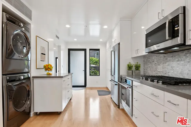 $9,500 | 1306 Cabrillo Avenue, Venice, CA 90291