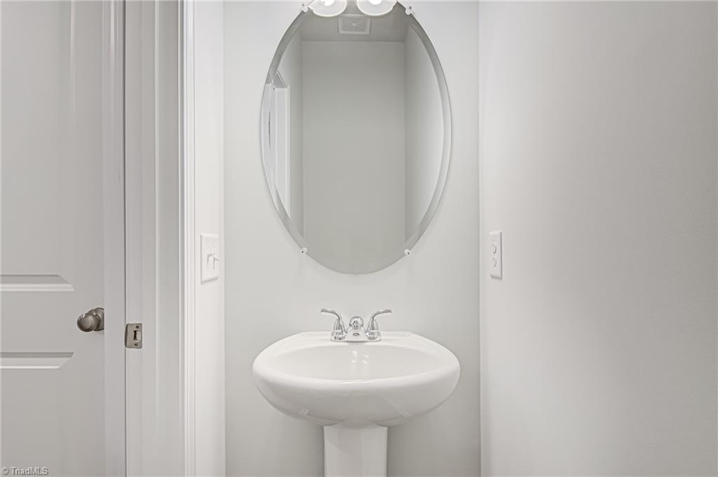 3953 Cowen Street High Point, NC 27265 - Photo 10 of 22