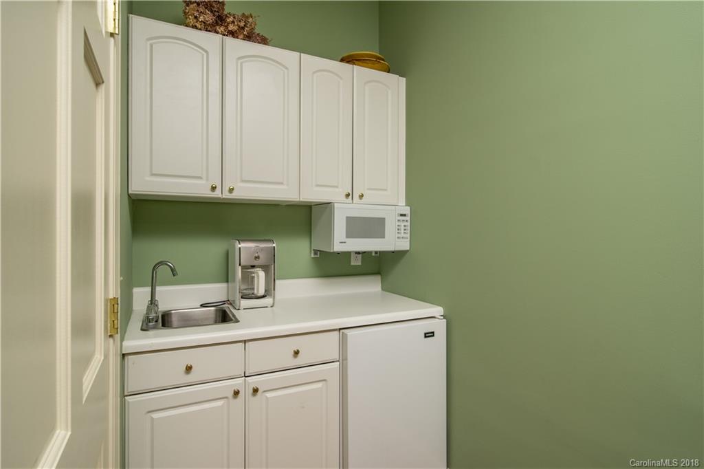137 Upper Ridge Road Cashiers, NC 28717 - Photo 30 of 35 Gallery Image 30