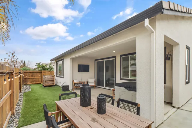 $2,950 | 9217 Hourglass Circle, Roseville, CA 95747