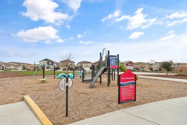 $2,950 | 9217 Hourglass Circle, Roseville, CA 95747