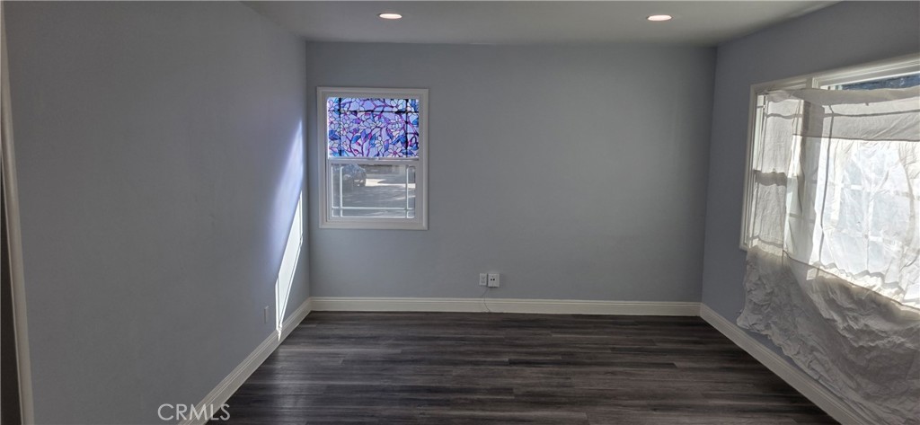 1498 Powell Way Riverside, CA 92501 - Photo 2 of 21 Gallery Image 2