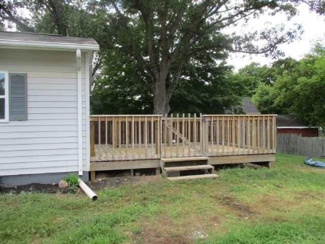 141 Edmonds Road Battle Creek, MI 49017 - Photo 23 of 24 deck