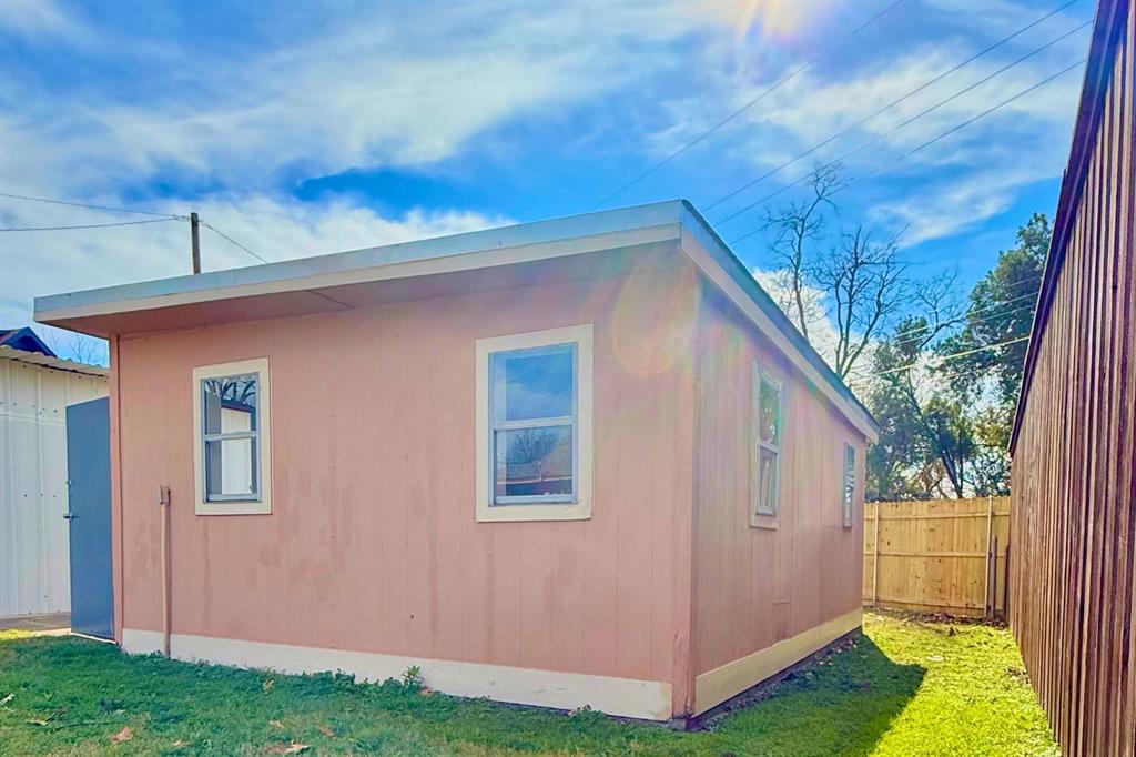 11312 Rupley Lane Dallas, TX 75218 - Photo 18 of 21