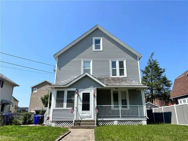 $2,200 | 15 Marion Terrace, Unit 1, Pawtucket, RI 02860