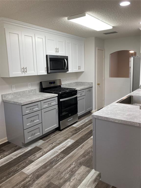 9505 Southwest 93rd Loop Ocala, FL 34481 - Photo 6 of 21