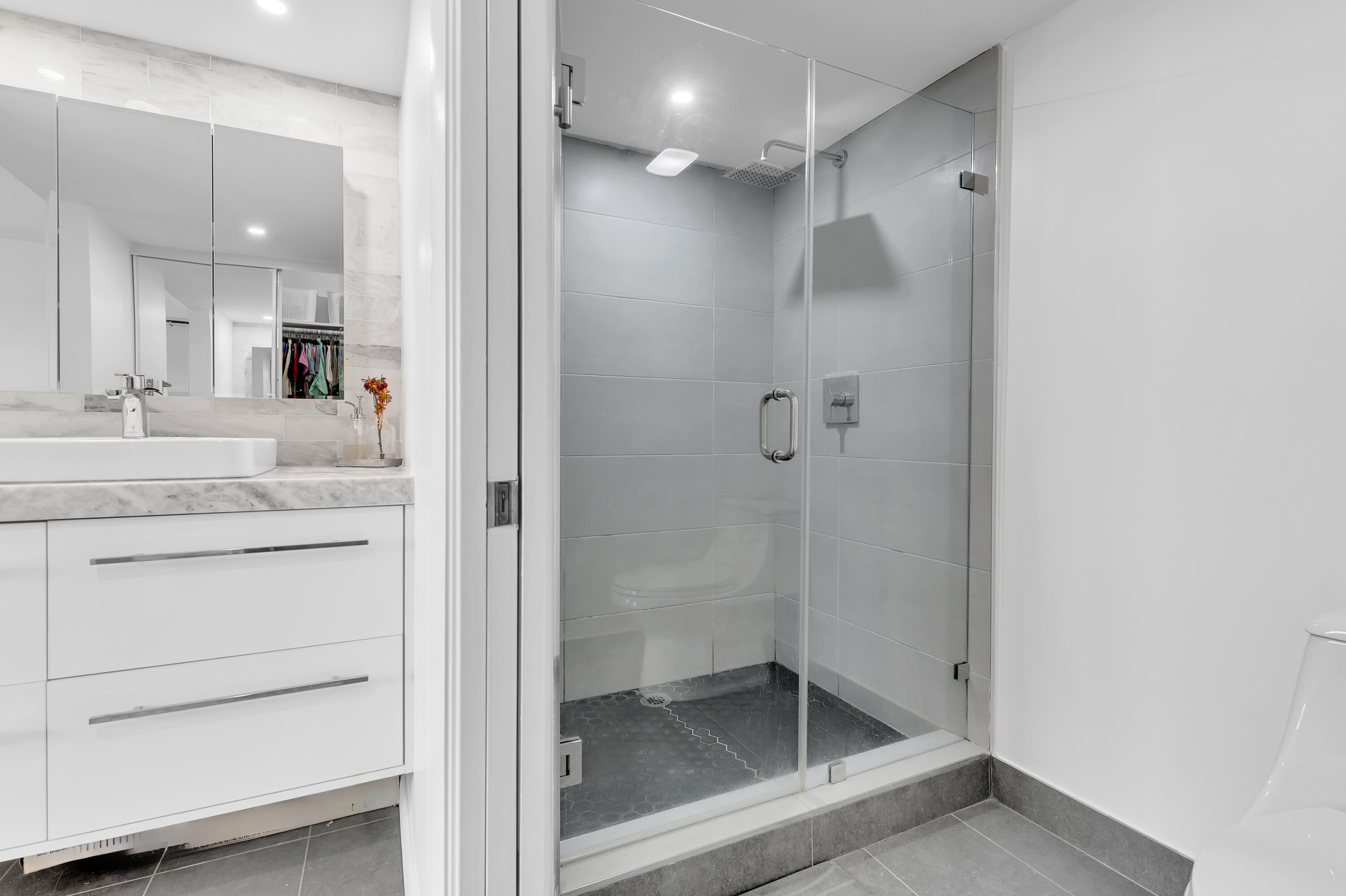 6049 Balboa Circle, Unit 403 Boca Raton, FL 33433 - Photo 13 of 20 6049-18