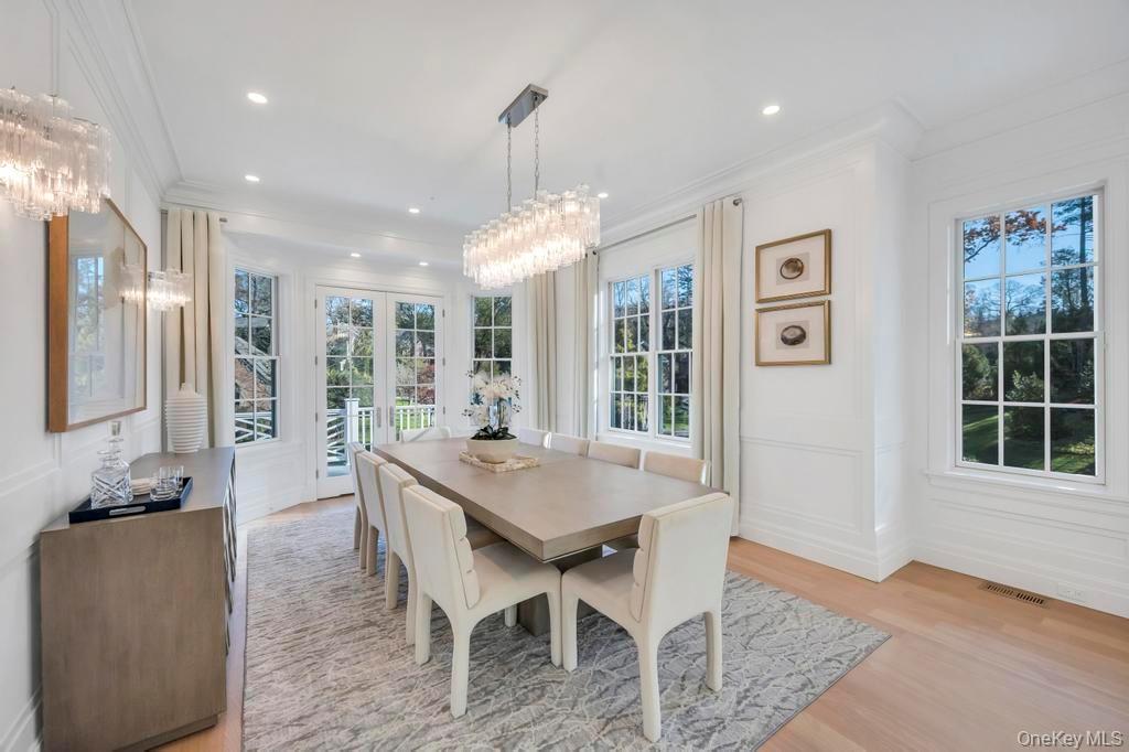 207 Mill Spring Road Manhasset, NY 11030 - Photo 13 of 46