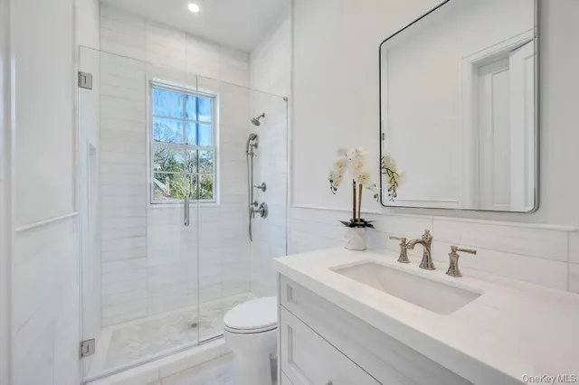 $4,895,000 | 207 Mill Spring Road, Manhasset, NY 11030