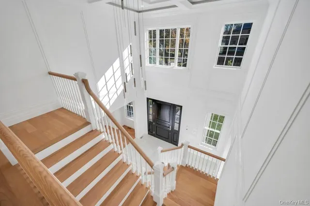 $4,895,000 | 207 Mill Spring Road, Manhasset, NY 11030