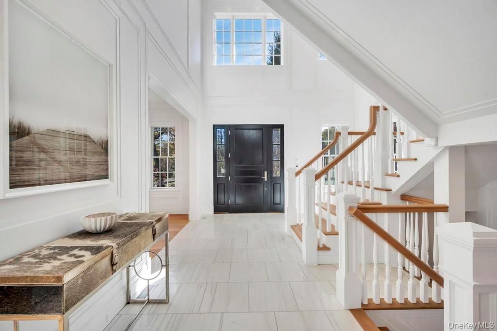 207 Mill Spring Road Manhasset, NY 11030 - Photo 2 of 46