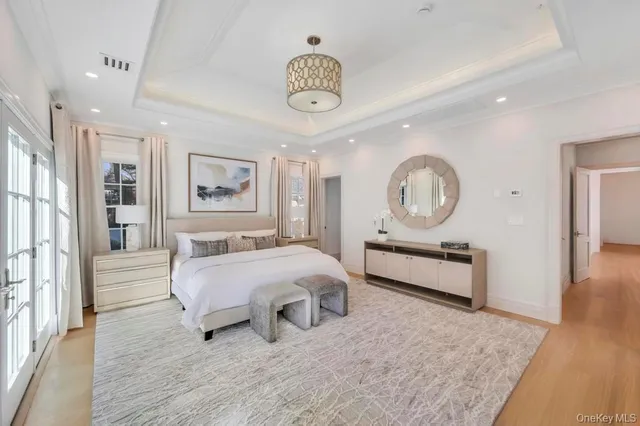 $4,895,000 | 207 Mill Spring Road, Manhasset, NY 11030