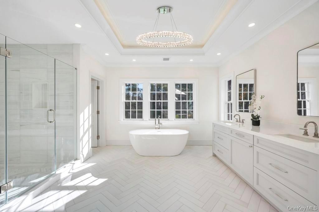 207 Mill Spring Road Manhasset, NY 11030 - Photo 23 of 46