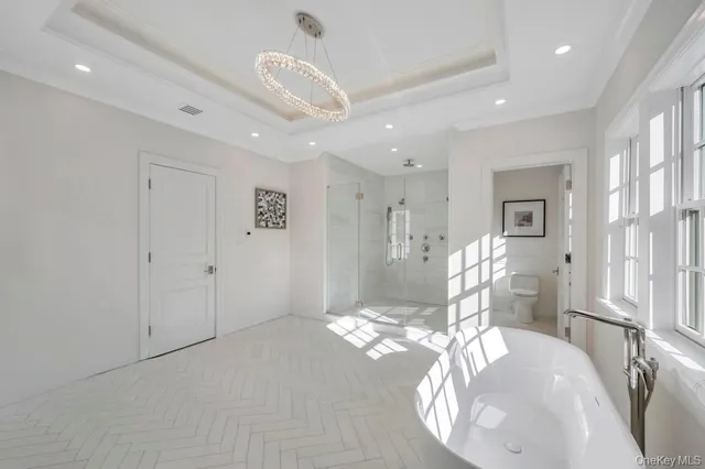 $4,895,000 | 207 Mill Spring Road, Manhasset, NY 11030