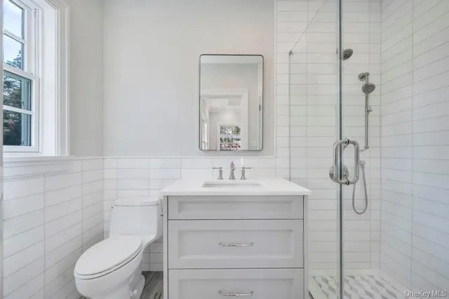 $4,895,000 | 207 Mill Spring Road, Manhasset, NY 11030