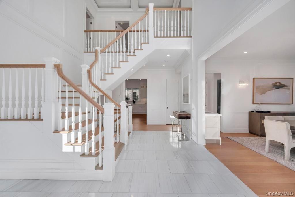 207 Mill Spring Road Manhasset, NY 11030 - Photo 3 of 46