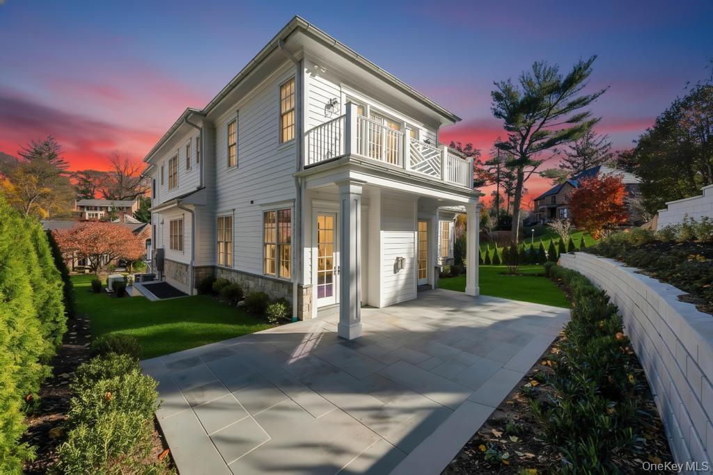 207 Mill Spring Road Manhasset, NY 11030 - Photo 43 of 46