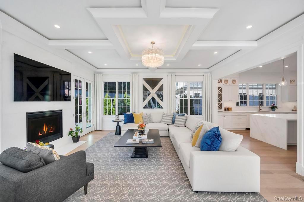 207 Mill Spring Road Manhasset, NY 11030 - Photo 7 of 46