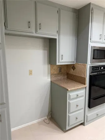$439,000 | 14040 Hopi Road, Apple Valley, CA 92307