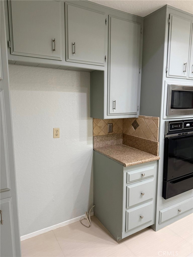 14040 Hopi Road Apple Valley, CA 92307 - Photo 5 of 21