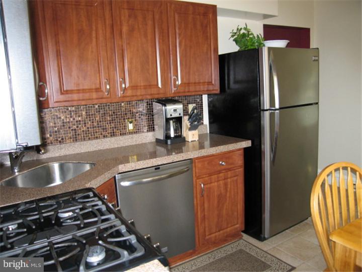 725 Conestoga Road Berwyn, PA 19312 - Photo 13 of 20 Kitchen