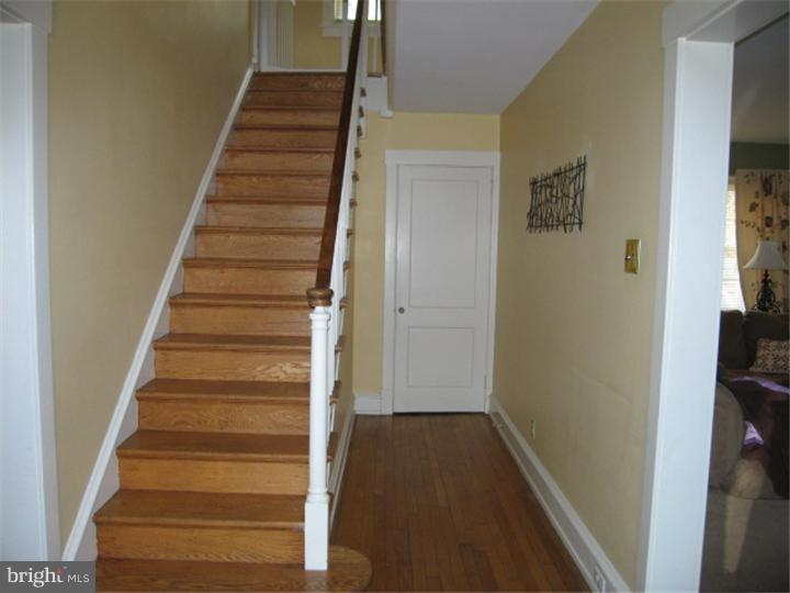 725 Conestoga Road Berwyn, PA 19312 - Photo 7 of 20 Foyer