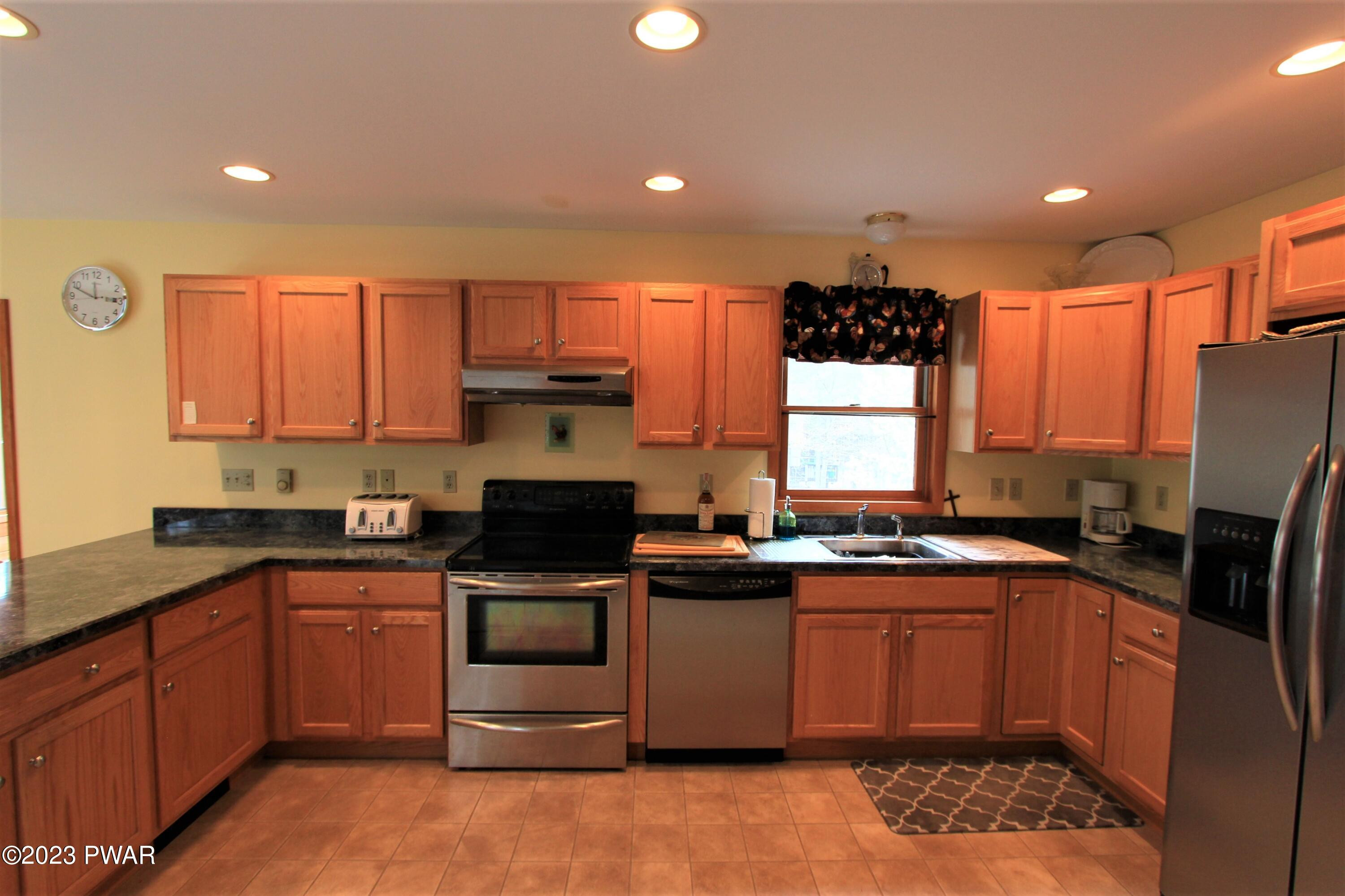 421 Northgate Road Lake Ariel, PA 18436 - Photo 10 of 58