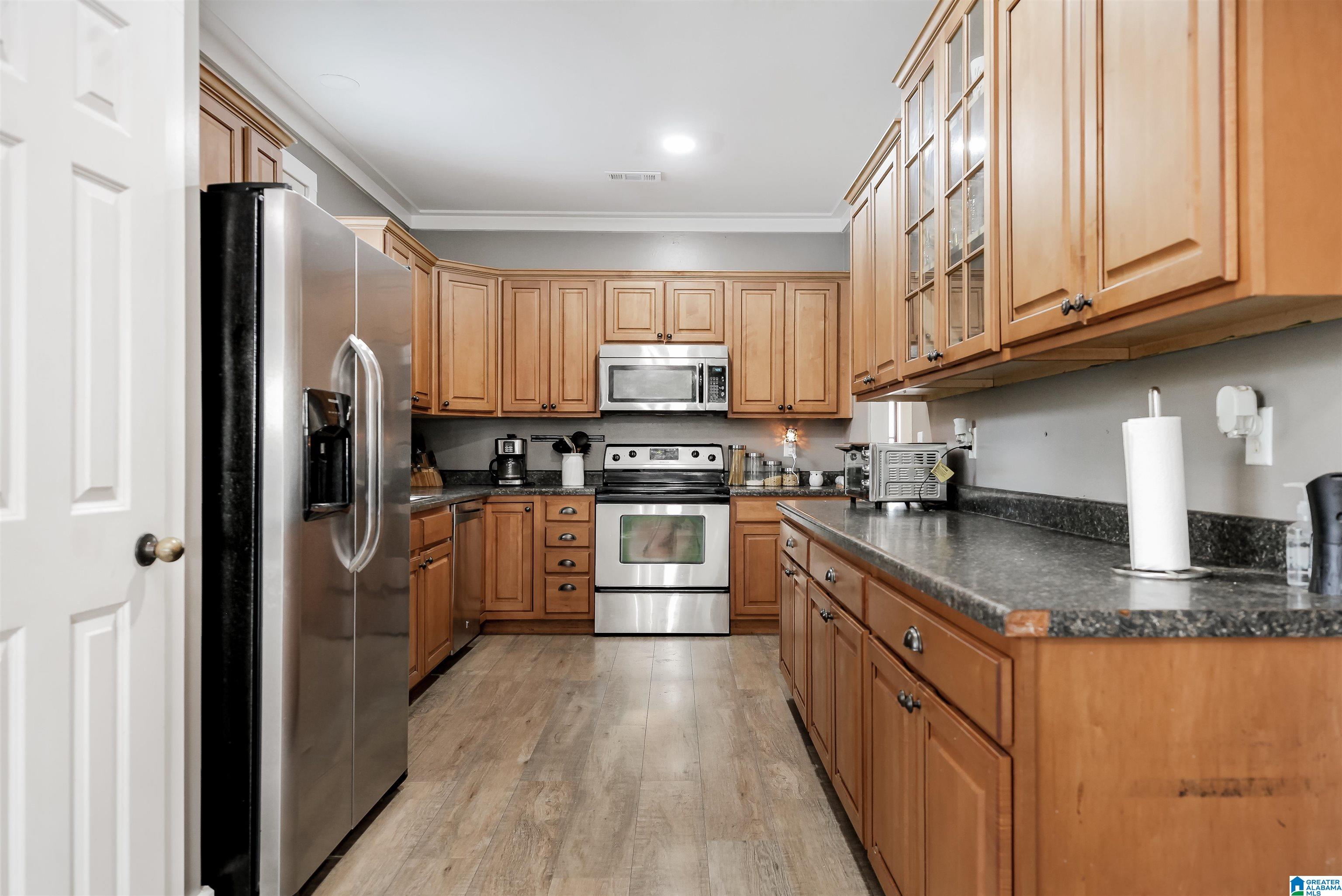 316 Nottingham Drive Calera, AL 35040 - Photo 4 of 36