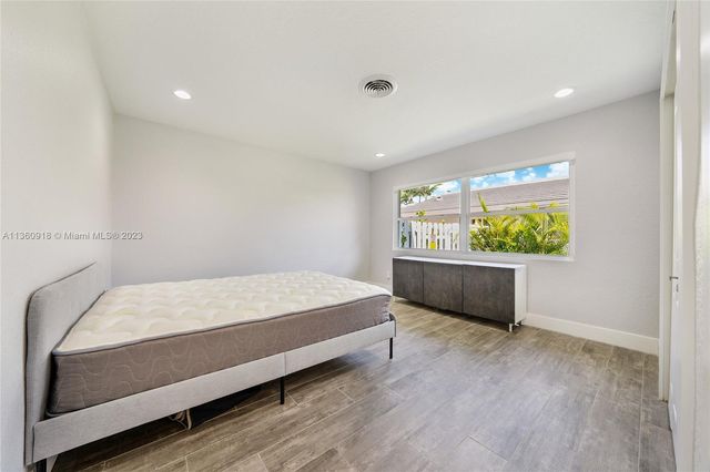 $962,000 | 2421 Northeast 45th Street, Lighthouse Point, FL 33064