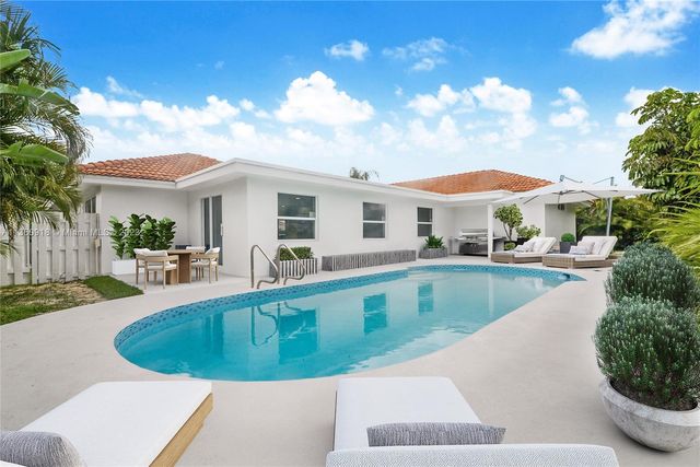 $962,000 | 2421 Northeast 45th Street, Lighthouse Point, FL 33064