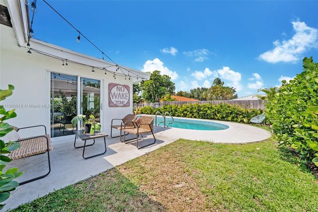 $962,000 | 2421 Northeast 45th Street, Lighthouse Point, FL 33064