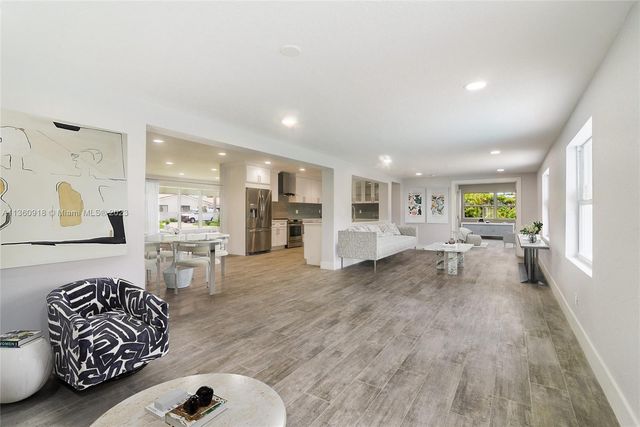 $962,000 | 2421 Northeast 45th Street, Lighthouse Point, FL 33064