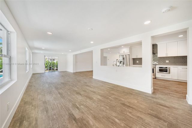 $962,000 | 2421 Northeast 45th Street, Lighthouse Point, FL 33064