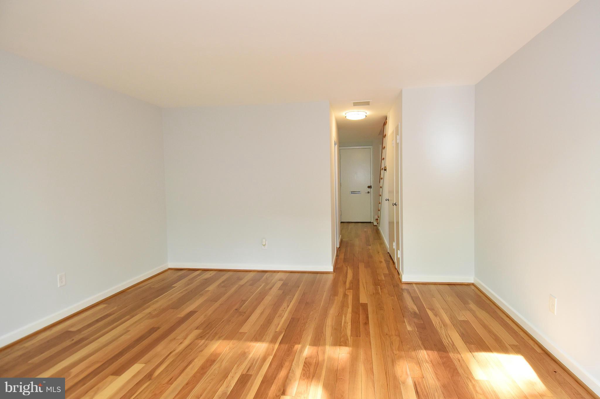 839 3rd Street Southwest, Unit 304 Washington, DC 20024 - Photo 11 of 30 Living Room