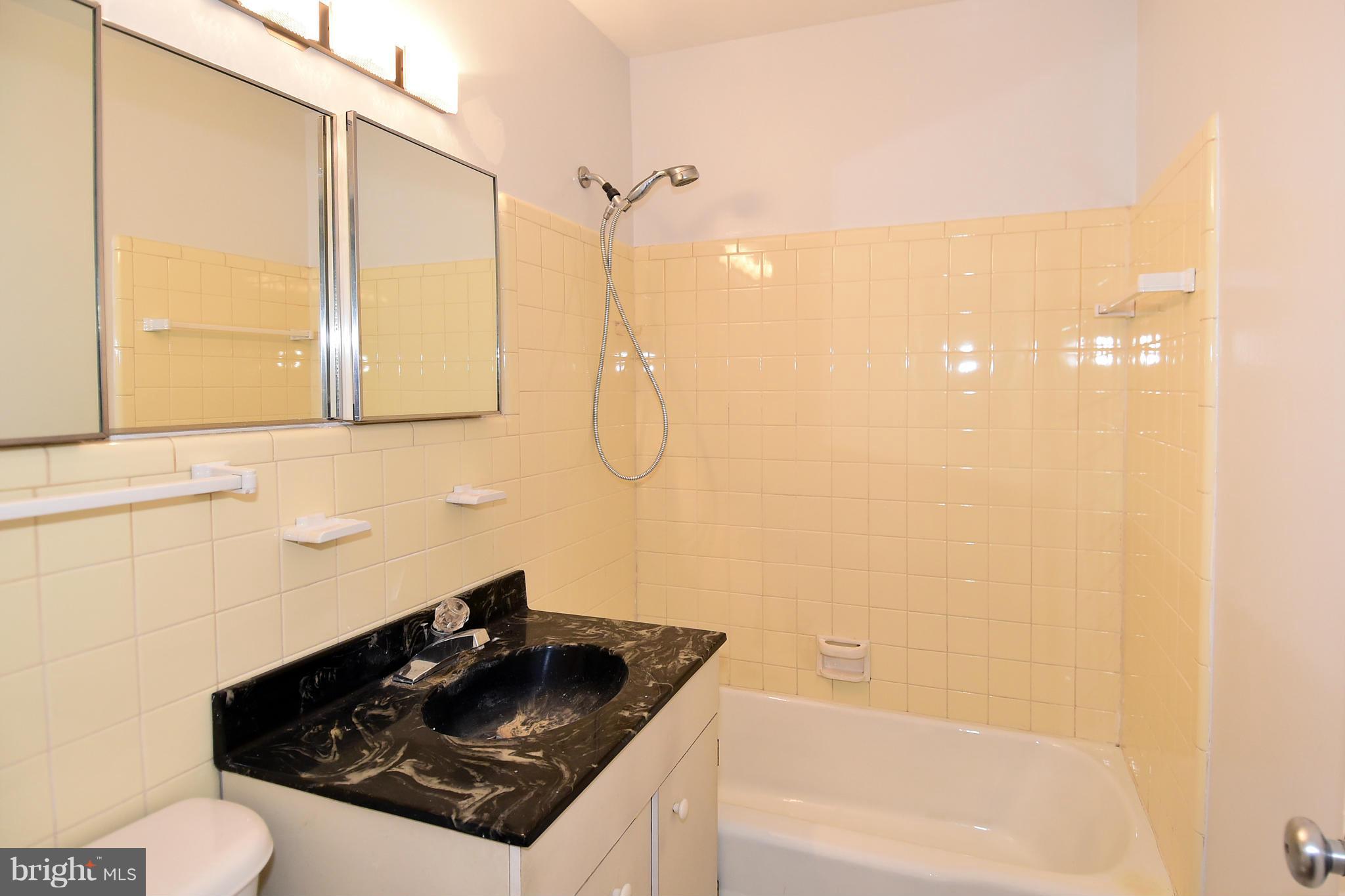 839 3rd Street Southwest, Unit 304 Washington, DC 20024 - Photo 18 of 30 Bath