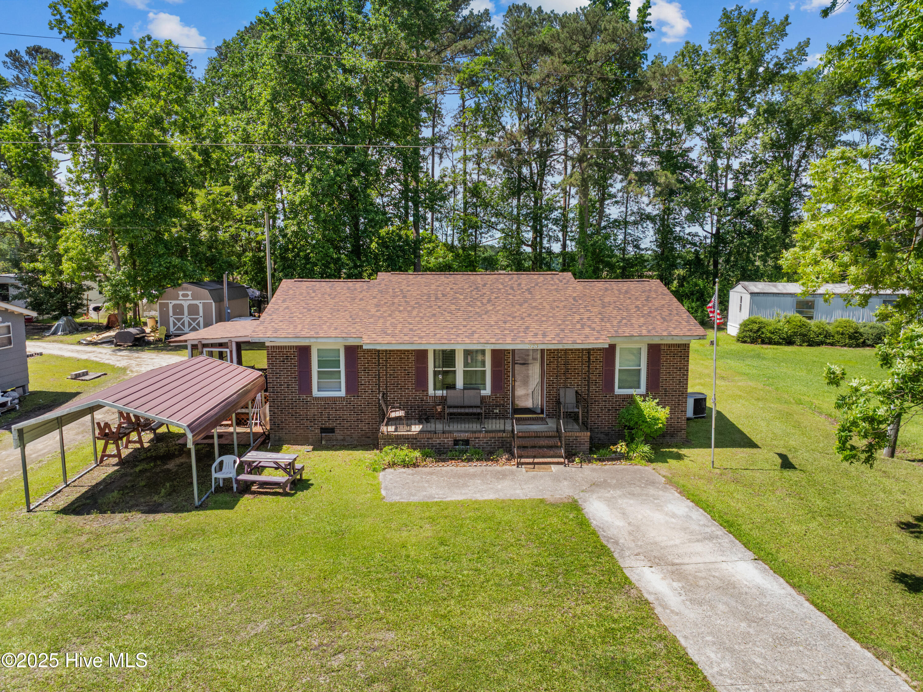 323 Alexander Rouse Road Kinston, NC 28504 - Photo 19 of 34 DJI_20250519113434_0001_D